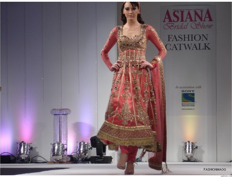 indian-brides-bridal-wedding-dress-pakistani-brides-bridal-wedding-dress-1