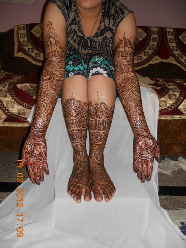 Indian-Pakistani-Mehndi-Design-for-Hands-and-Feet-Eid-Mehndi-Designs-4