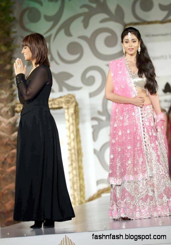 Indian-Pakistani-Bridal-Wedding-Dress-Bridal-Couture-fashion-Show-on-Ramp-9