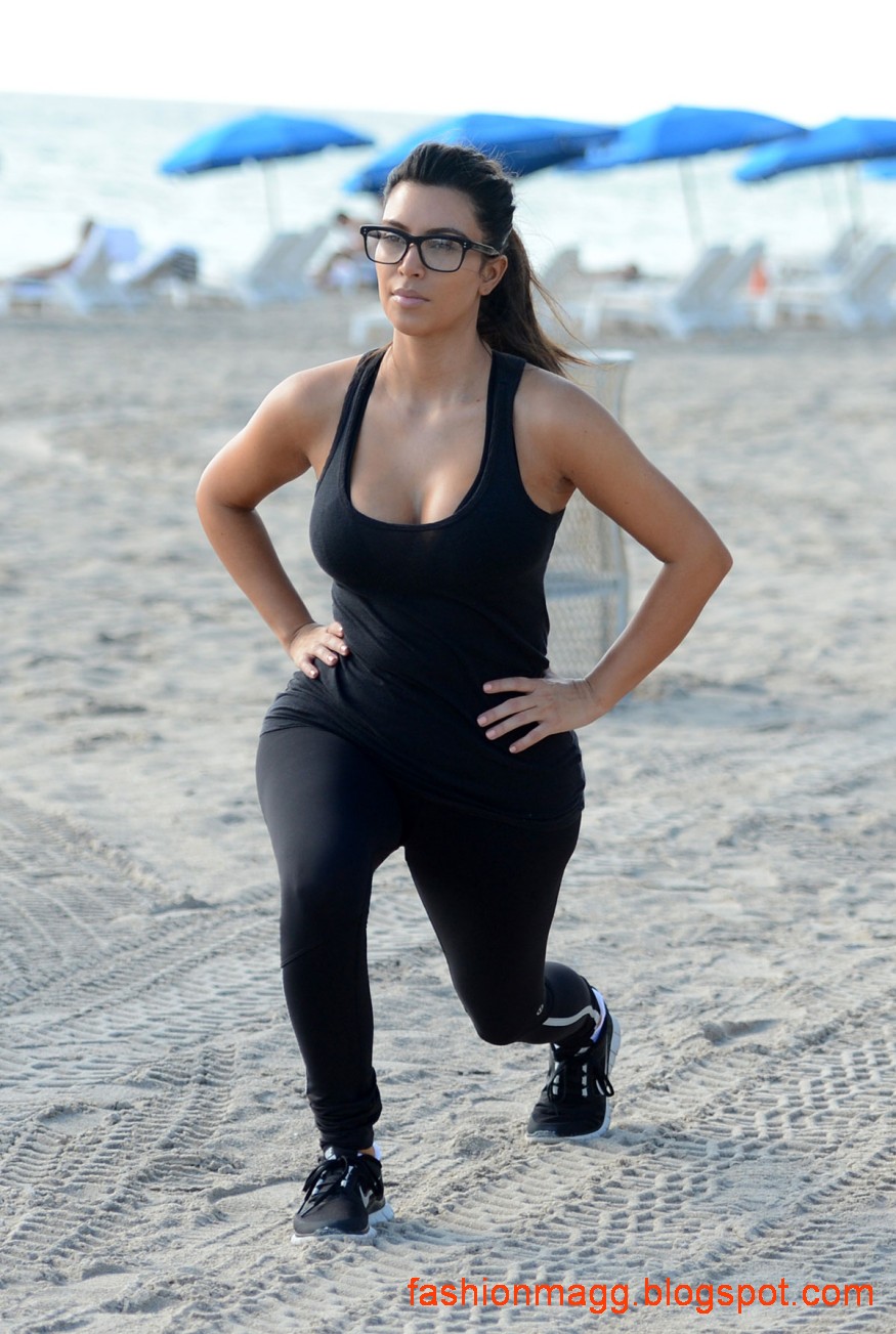 Kim-Kardashian-on-the-Morning-Walk-on-a-Beach-in-Miamii-Photoshoot-7