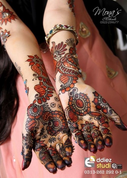 Beautiful-Indian-Bridal-Wedding-New-Mehndi-Designs-Photos-Embroidery-Dulhan-Feet-Mehndi-4