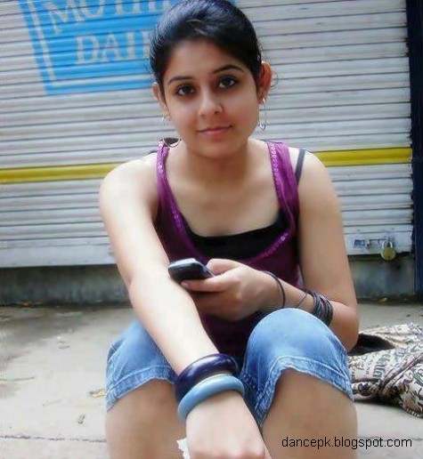 Beautiful-Indian-Hot-Girls-Pictures-Photos-Indian-Desi-Mallu-Girls-Images-Wallpapers-1
