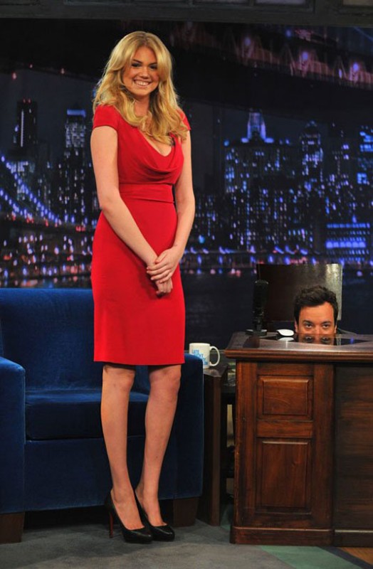 Kate-Upton-at-Late-Night-with-Jimmy-Fallon-in-New-York-Pictures-photos-3