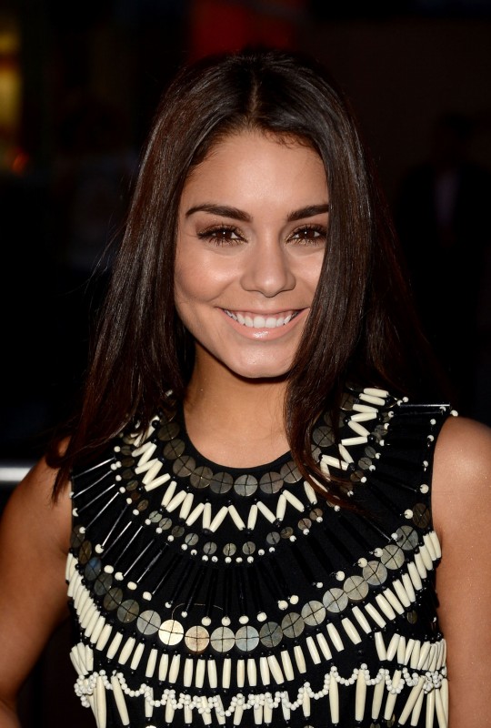 Vanessa-Hudgens-at-Spring-Breakers-Premiere-in-Los-Angeles-Pictures-Photos-8