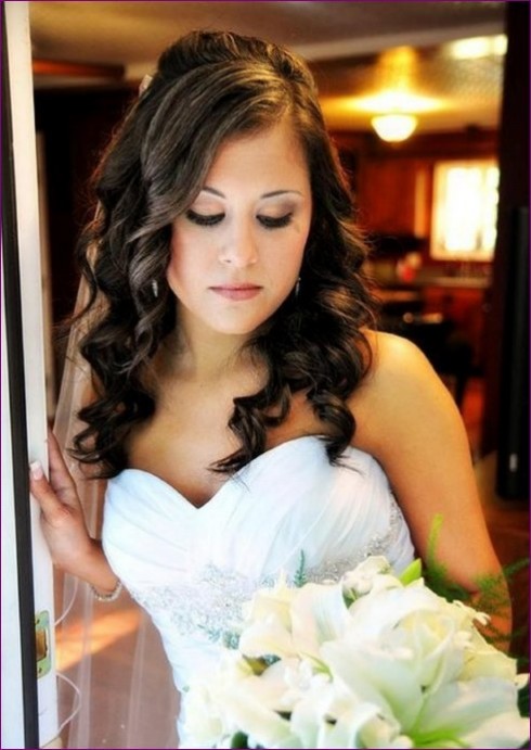 Pretty-Bridal-Wedding-Hairstyle-Collection-2013-2