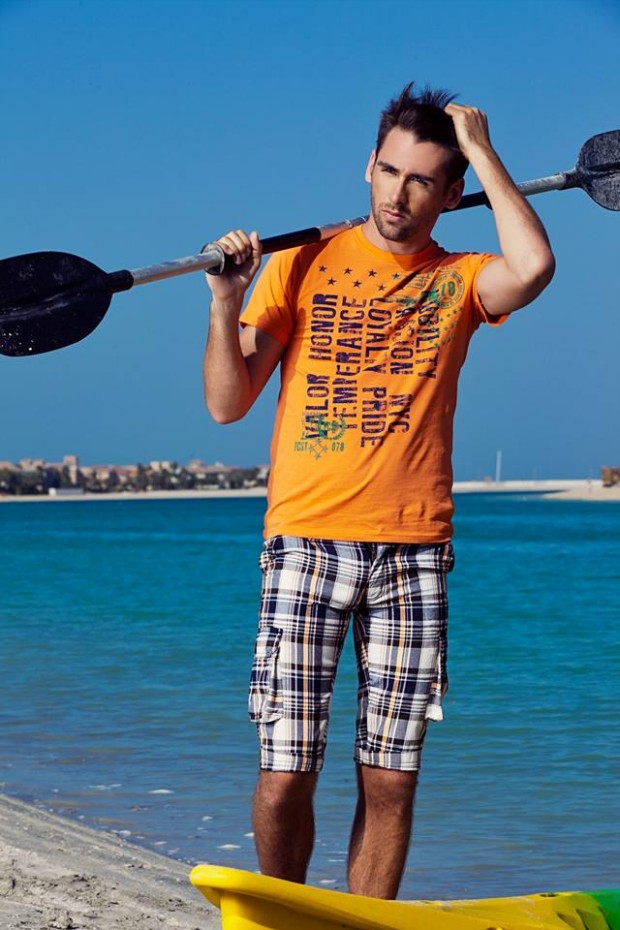 Forecast-Look-Book-Summer-Men-Outfits-2013-Fahion-of-T-Shirts-and-Pants-for-Boys-4
