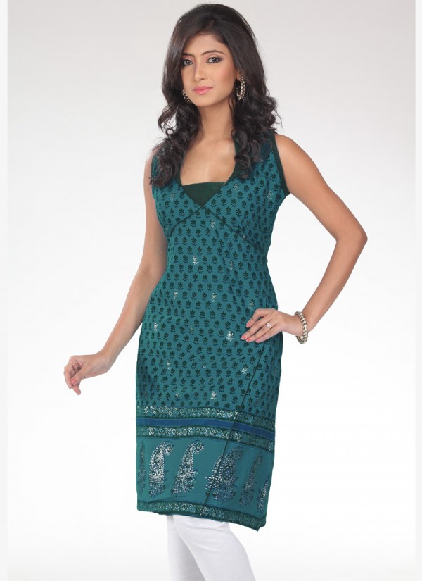 Indian-Trendy-Style-Tunic-Kurti-Designs-2013-Indian-Tunic-Kurti's-Fashionable-Dress-4