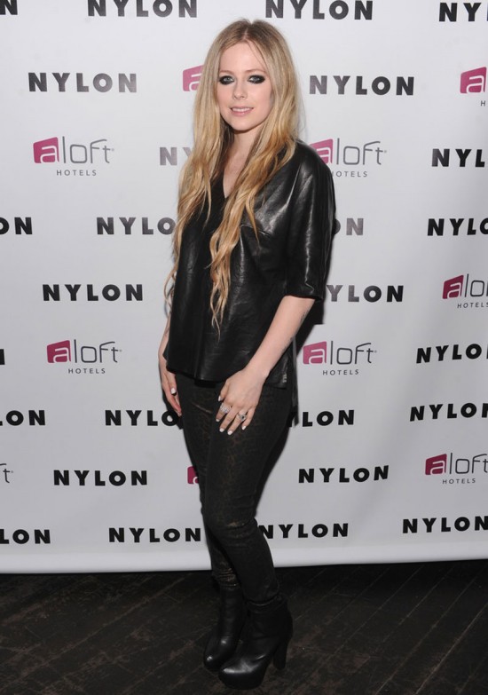 Avril-Lavigne-Rehearsing-for-the-Much-Music-Awards-in-Toronto-Pictures-11
