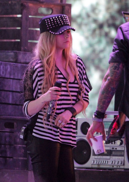 Avril-Lavigne-Rehearsing-for-the-Much-Music-Awards-in-Toronto-Pictures-3