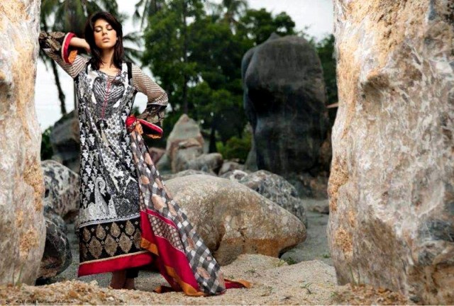Beautiful-Cute-Girls-Models-Wear-Summer-Eid-Dress-Collection-2013-Lakhani-Silk-Mills-5