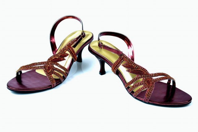 Girls-Womens-Beautiful-Fancy-High-Shoes-Eid-Footwear-Collection-2013-by-Metro-Shoes-5