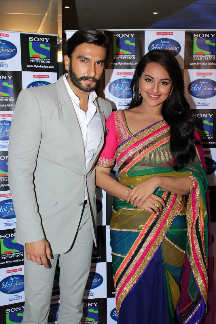 Sonakshi-and-Ranveer-At-Indian-Idol-Junior-Pictures-Photo-2