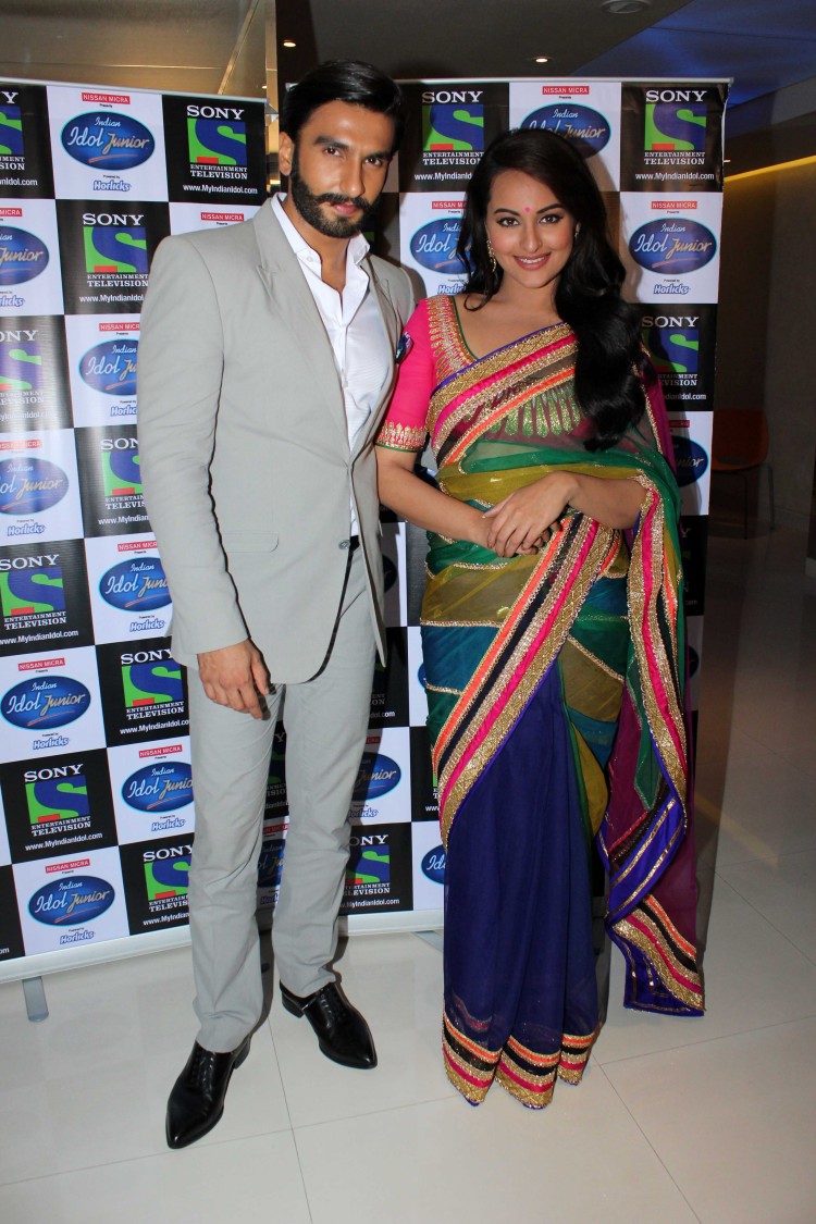 Sonakshi-and-Ranveer-At-Indian-Idol-Junior-Pictures-Photo-6