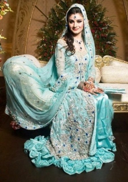 Beautiful-Indian-Pakistani-Girls-Bridal-Walima-Dresses-Trend-2013-2014-16