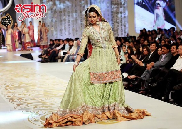 Beautiful-Indian-Pakistani-Girls-Bridal-Walima-Dresses-Trend-2013-2014-