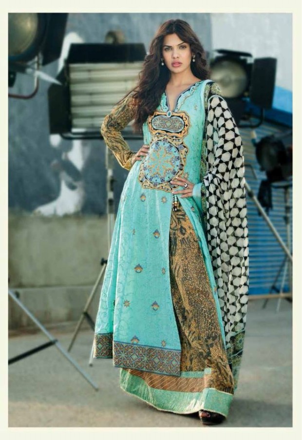 Womens-Girl-Dress-Reeva-Designer-Embroidered-Lawn-Collection-2013-By-Shariq-Textile-11