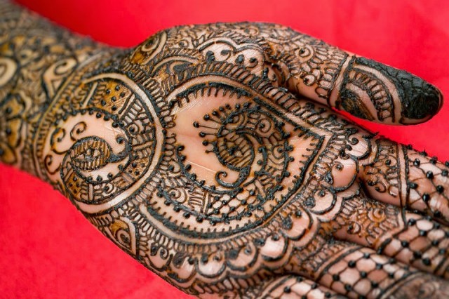 Full-Hand-Foot-Mehndi-Design-Picture-New-Indian-Pakistani-Mehndi-Patterns-for-Girls-Womens-2