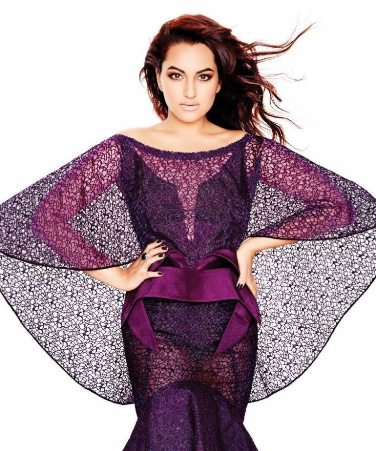 Bollywood-Indian-Model-Actress-Sonakshi-Sinha-Hot-Photo-Shoot-For-L Officiel-Magazine-Stills-Pictures-3