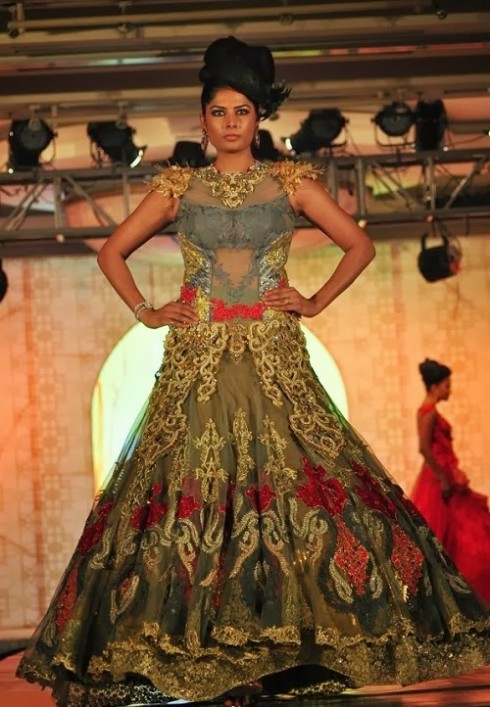 Bridal-Wedding-Brides-Wear-Dress-by-Shilpa-Shetty-Show-Stopper-For-Marigold-Watches-Fashion-Event-10