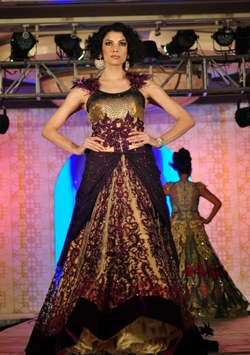 Bridal-Wedding-Brides-Wear-Dress-by-Shilpa-Shetty-Show-Stopper-For-Marigold-Watches-Fashion-Event-11