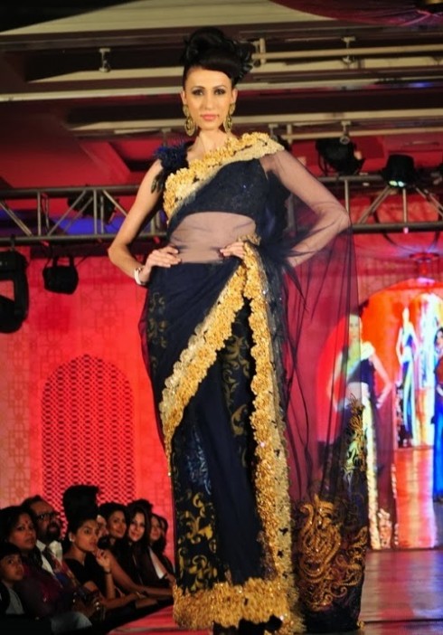 Bridal-Wedding-Brides-Wear-Dress-by-Shilpa-Shetty-Show-Stopper-For-Marigold-Watches-Fashion-Event-12
