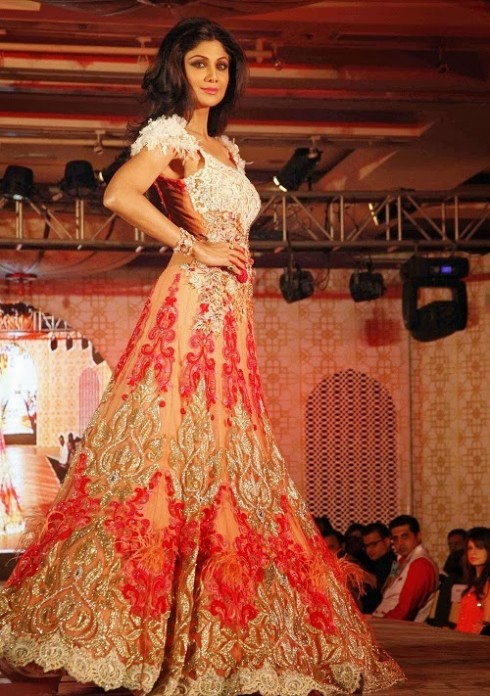 Bridal-Wedding-Brides-Wear-Dress-by-Shilpa-Shetty-Show-Stopper-For-Marigold-Watches-Fashion-Event-2