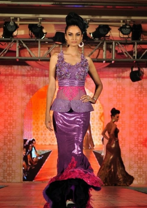 Bridal-Wedding-Brides-Wear-Dress-by-Shilpa-Shetty-Show-Stopper-For-Marigold-Watches-Fashion-Event-9