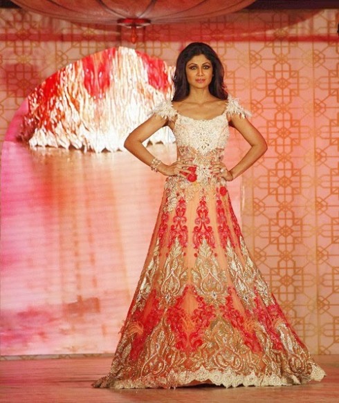 Bridal-Wedding-Brides-Wear-Dress-by-Shilpa-Shetty-Show-Stopper-For-Marigold-Watches-Fashion-Event-