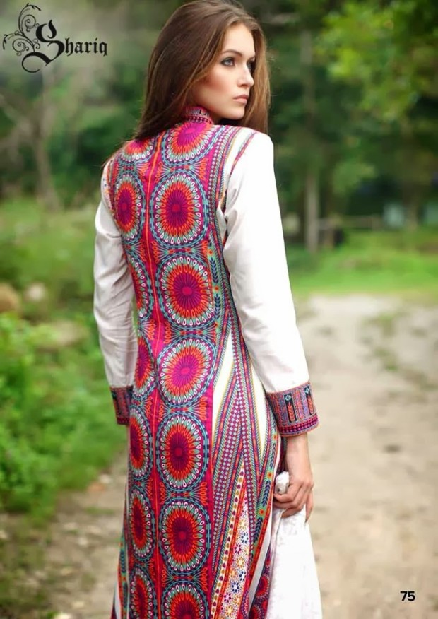 Cute-Girls-Wear-RABEA-Embroidered-Winter-Suits-By-Shariq-Textile-Pashmina-Shawls-8