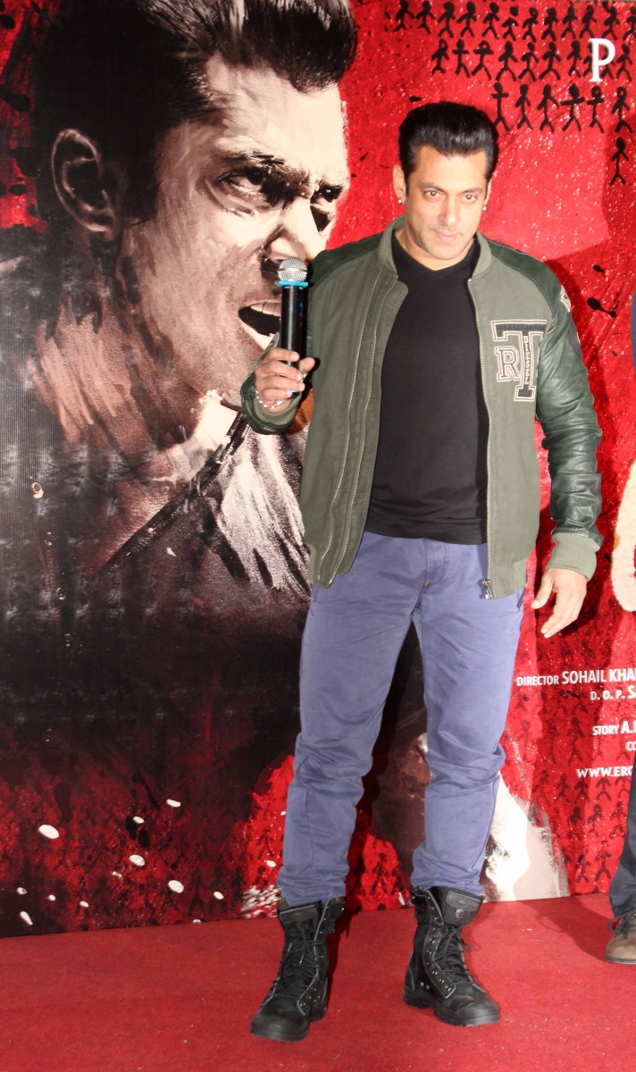 Salman-Khan-at-Jai-Ho-Movie-First-Look-Launch-Still-Image-Pictures-7