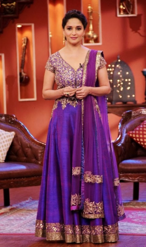 Madhuri-Dixit -Wear-Purple-Anarkali-Suit-by-Manish-Malhotra-Set-of-Comedy-Nights-4