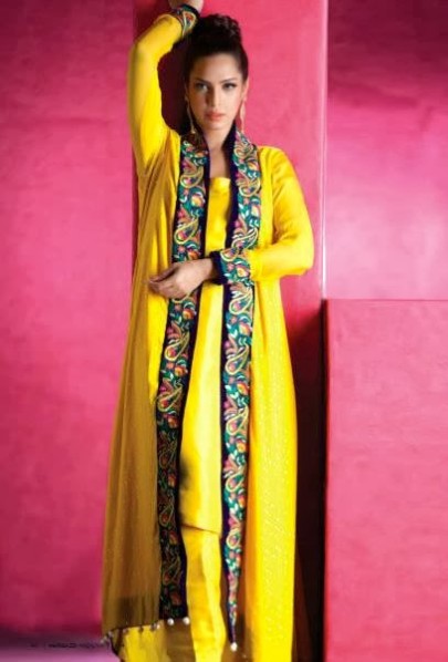 Girls-Women-Embroidered-Party-Wear-New-Fashion-Suits-Jamawar-Velvet-Outfits-by-Sadaf-Amir-13