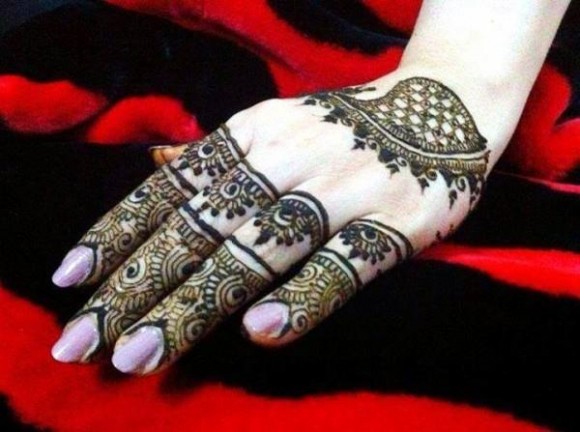 New-Stylish-Wedding-Bridal-Indian-Mehndi-Design-for-Girls-Hands-Feet-Best-Parties-6