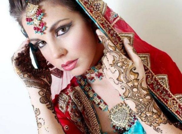 New-Stylish-Wedding-Bridal-Indian-Mehndi-Design-for-Girls-Hands-Feet-Best-Parties-