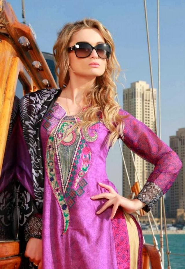 Girls-Womens-Wear-Beautiful-New-Fashion-Lawn-Suits-Feminine-Catalogue-By-Shariq-Textile-1