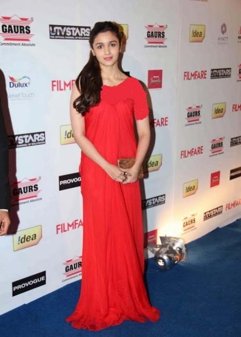 Indian-Bollywood-Movies-Film-Stars-at-Filmfare-Awards-Nomination-Bash-4
