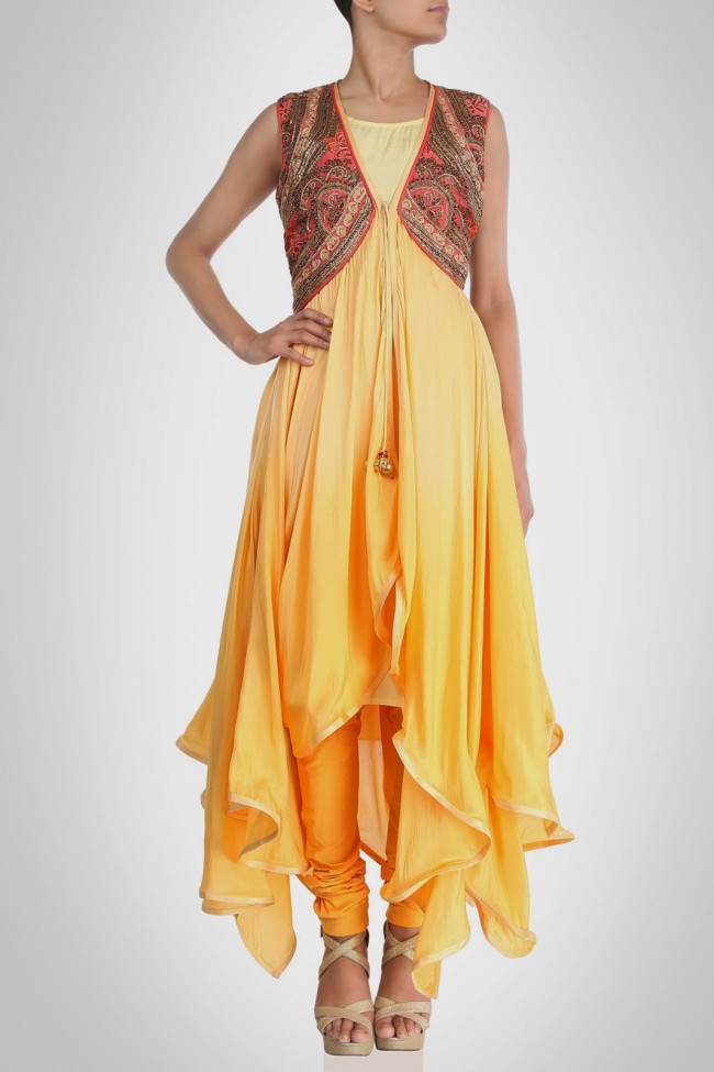 Beautiful-Suits-of-Indian-Best-Dress-Designer-Ravishing-New-Fancy-Anarkali-Frock-3