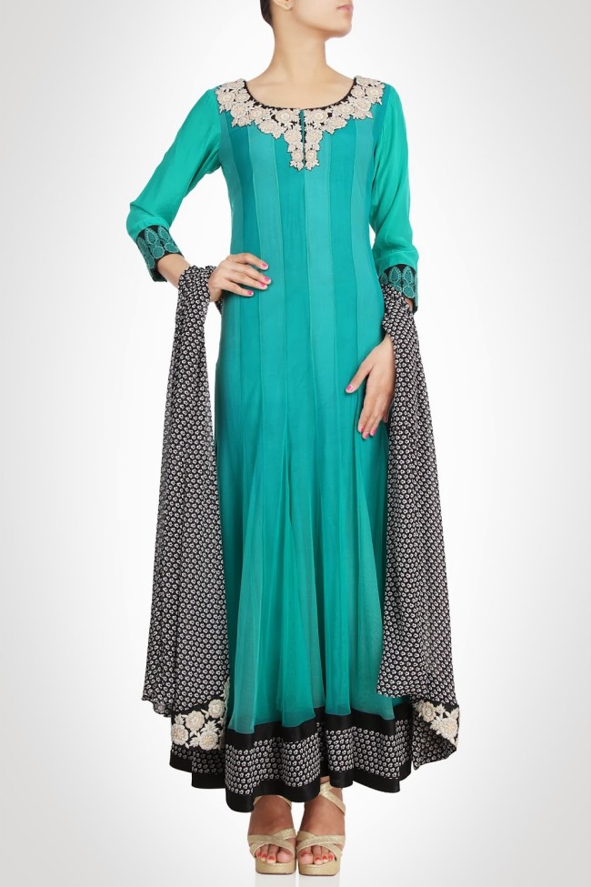 Beautiful-Suits-of-Indian-Best-Dress-Designer-Ravishing-New-Fancy-Anarkali-Frock-5