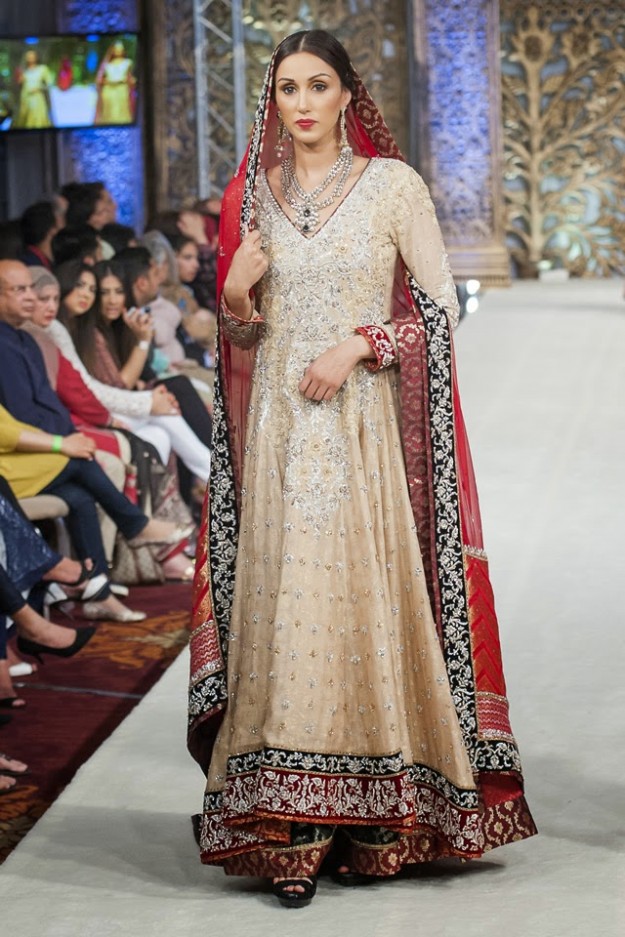 Bridal-Wedding-Asia-Dress-Fashion-Show-by-Designer-Zaheer-Abbas-5