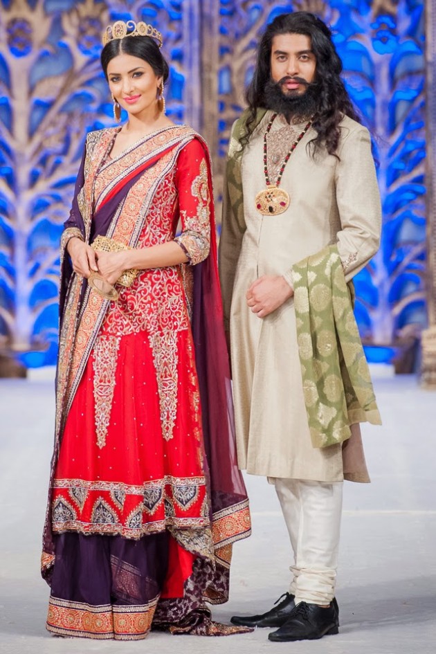 Bridal-Weddings-Groom-Brides-Dress-at-Asia-London-Suits-Fashion-Show-by-Lajwanti-
