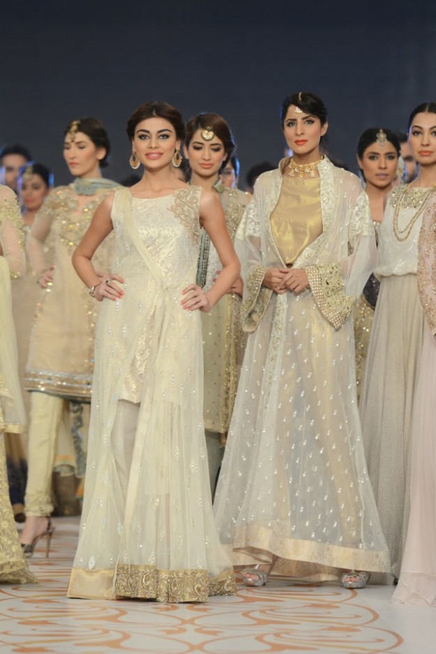 Wedding-Bridal-Suits-Collection-at-PBCW-by-Fashion-Dress-Designer-Asifa-and-Nabeel-10