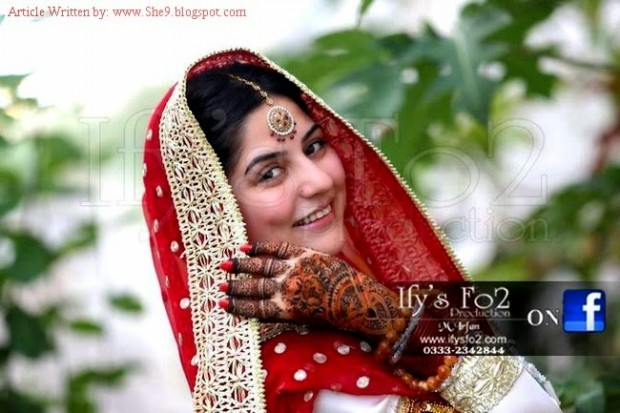 Best-Wedding-Bridal-Mehndi-Designs-For-Indian-Pakistani-Girls-Hands-Feet-4