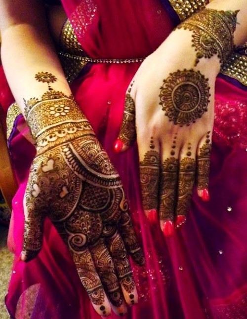 Best-Wedding-Bridal-Mehndi-Designs-For-Indian-Pakistani-Girls-Hands-Feet-6