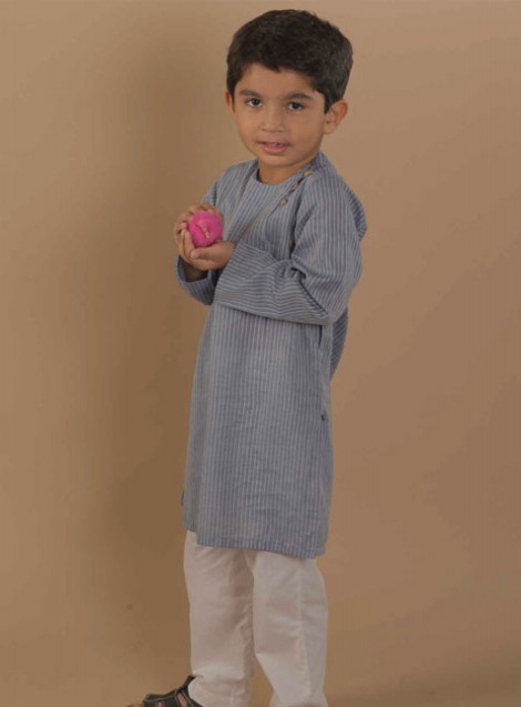Kids-Boys-Girls-Eid-ul-Azha-New-Fashion-Wear-Suit-Dress-by-Alkaram-Studio-11