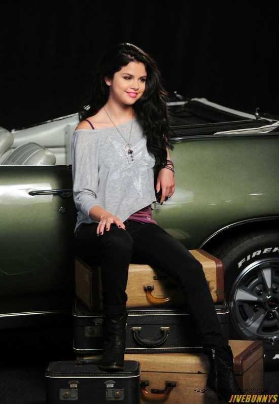 Selena-Gomez-at-Dream-Out-Loud-Fall-Pictures-Photoshoot- 2012-8