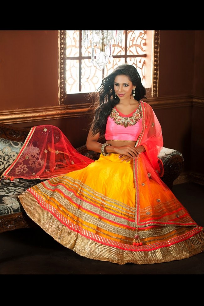 Wedding-Bridal-Lehenga-Choli-New-Fashionable-Colour-Printed-Outfits-Dress-2