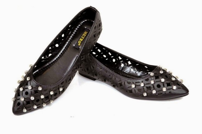Women-Girls-New-Beautiful-Fashion-Footwear-Sandals-Chappal-by-Metro-Shoes-4