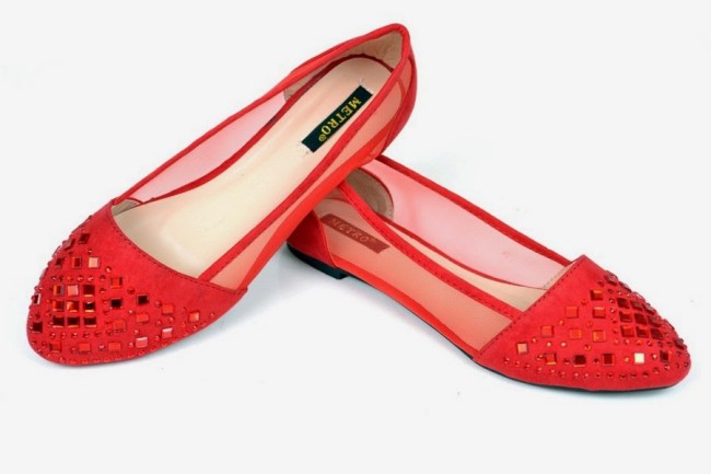 Women-Girls-New-Beautiful-Fashion-Footwear-Sandals-Chappal-by-Metro-Shoes-7