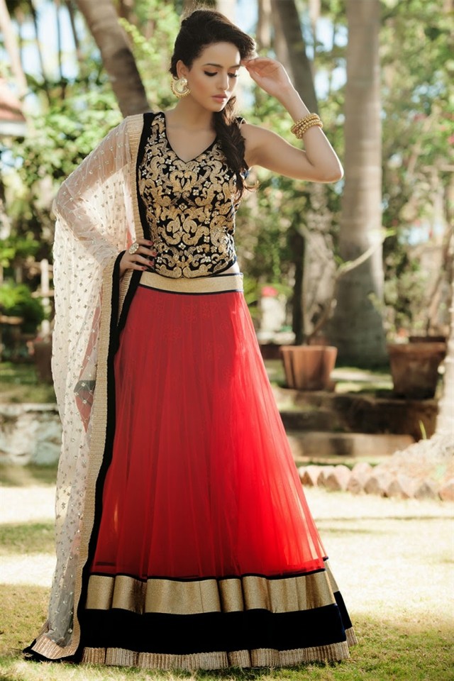 Aishwarya Designer Studio Wedding-Bridal Wear New Fashion Fancy Lehangaa-Cholli Suits-11