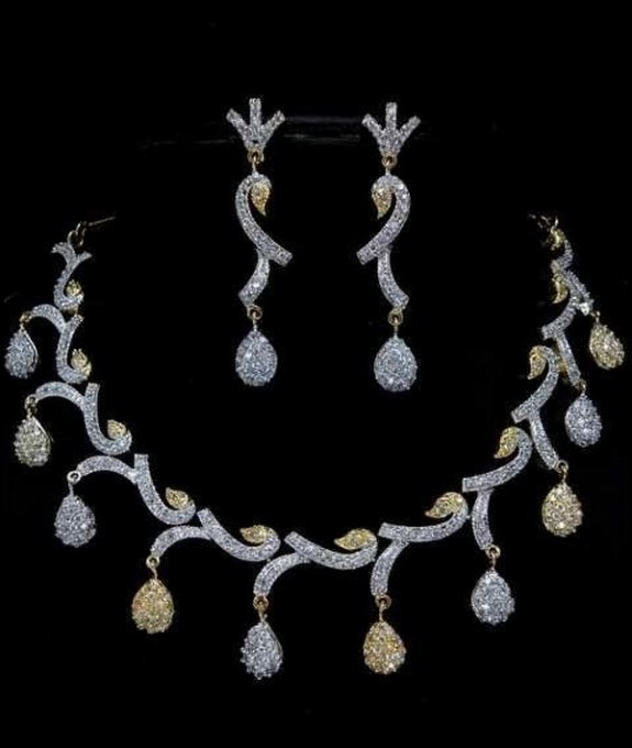 Beautiful Latest Fashion Bridal-Wedding Gold-Silver-Platinium Diamond Necklace Designs For Brides-Dulhan-3